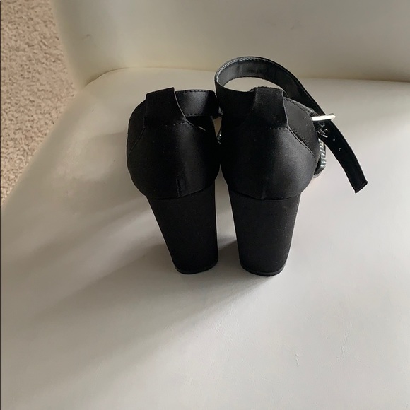 Women’s Dress Shoes - Picture 3 of 4